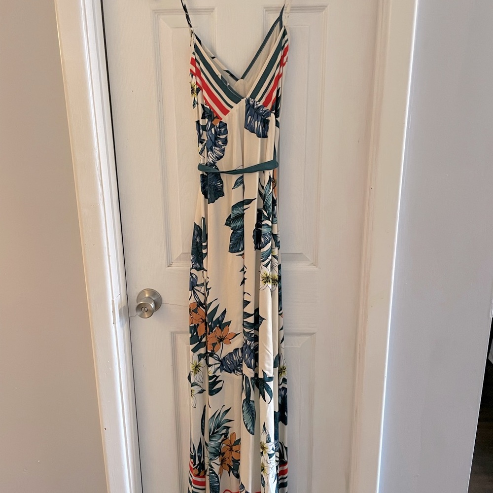 Lulus tropical Maxi dress - size small